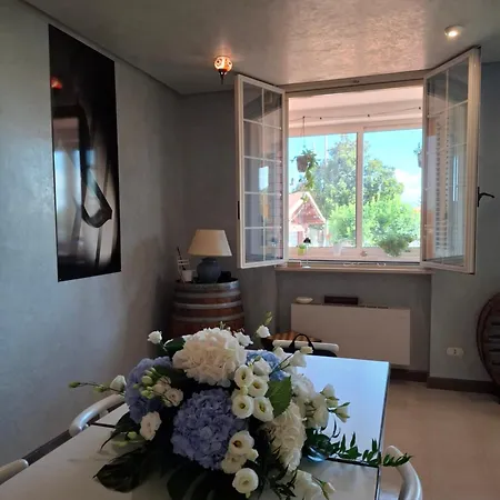 Daisy Conversano-polignano A Mare Конверсано