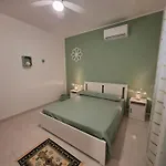 Daisy Conversano-polignano A Mare Bed & Breakfast 4*