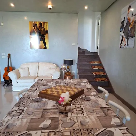 Daisy Conversano-polignano A Mare Oda ve Kahvaltı 4*