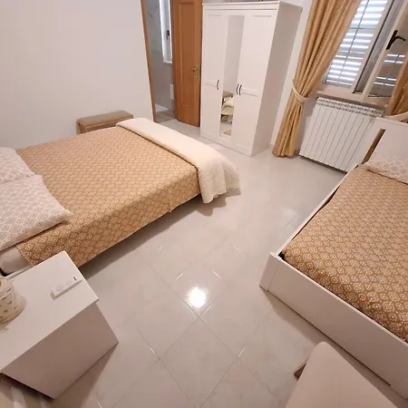 Frühstückspension Daisy Conversano-polignano A Mare 4*